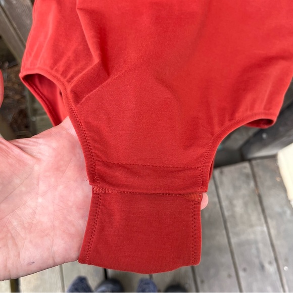 Everlane Supima Cotton High Neck Sleeveless Rust Bodysuit Sz S - Picture 4 of 11